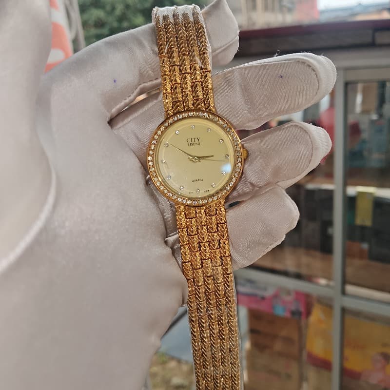 CITY GOLD COLOR WATCH FOR LADIES